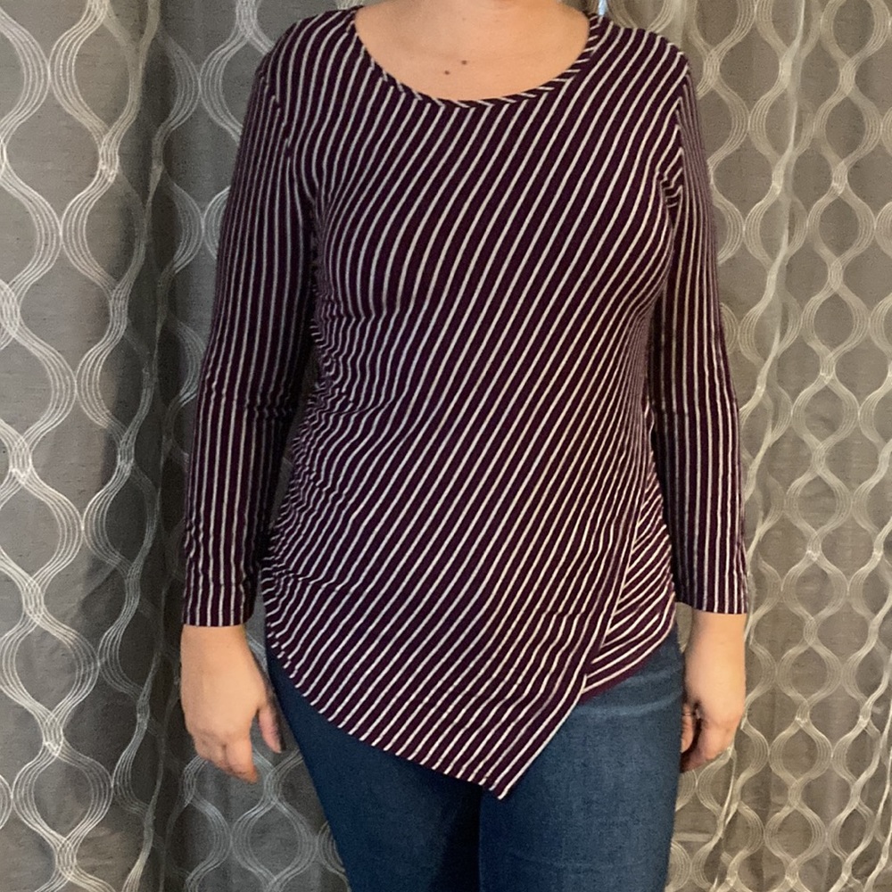Jaclyn Smith long sleeve shirt deep purple asymmetrical hem fits like XL